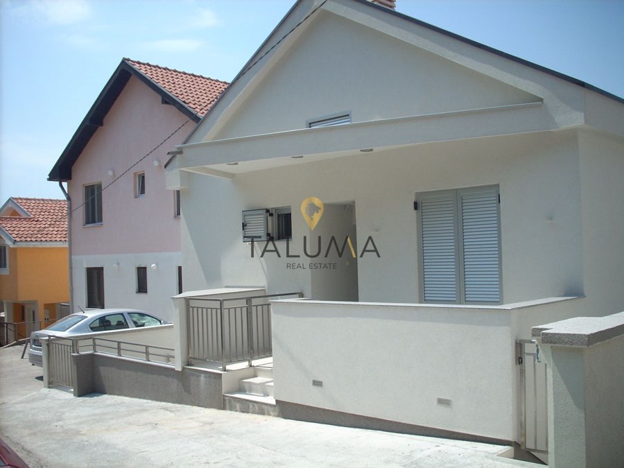 Kuća, 210 m², Markovići, Budva – fotografija 4