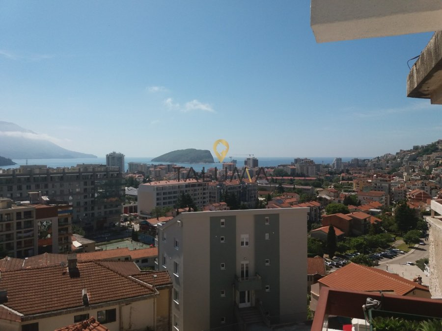 Dvosoban stan, 70 m², Budva, centar