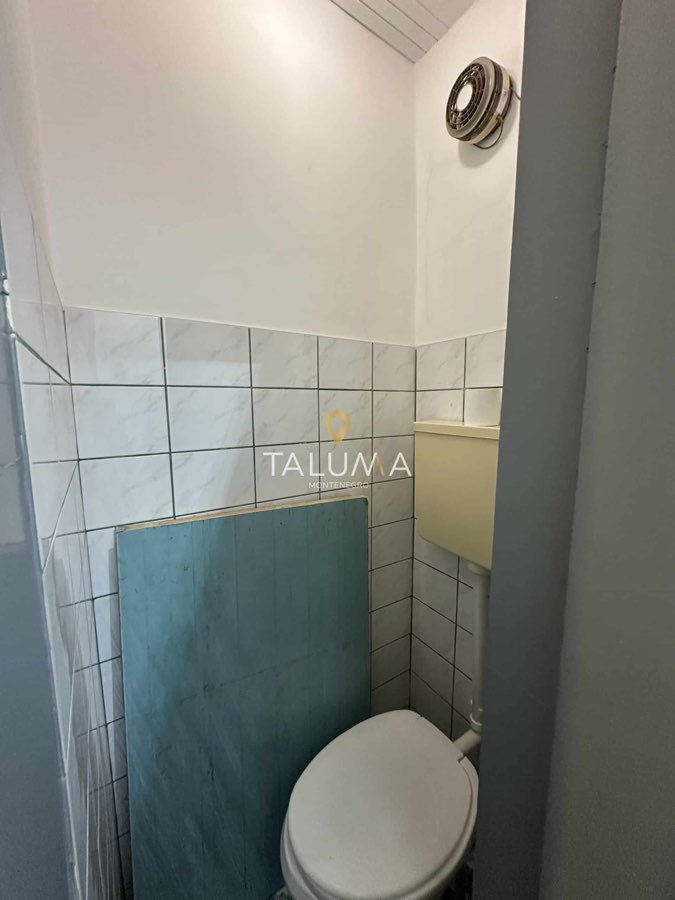 Trosoban stan, 132 m², Podgorica, centar – fotografija 2