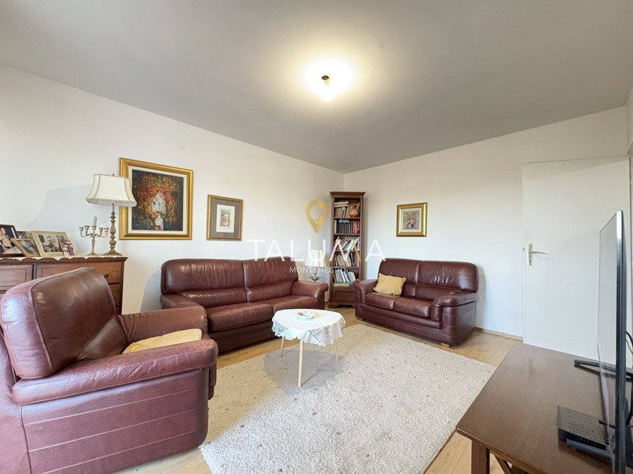 Jednosoban stan, 64 m², Pobrežje, Podgorica