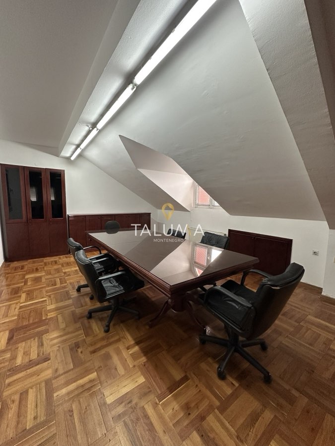 Poslovni prostor, 150 m², Pobrežje, Podgorica
