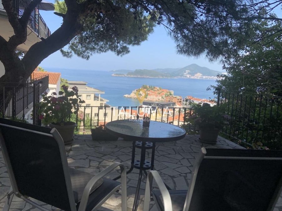 Dvosoban stan, 135 m², Sveti Stefan, Budva
