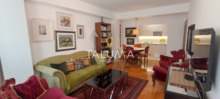 Dvosoban stan, 74 m², City kvart, Podgorica