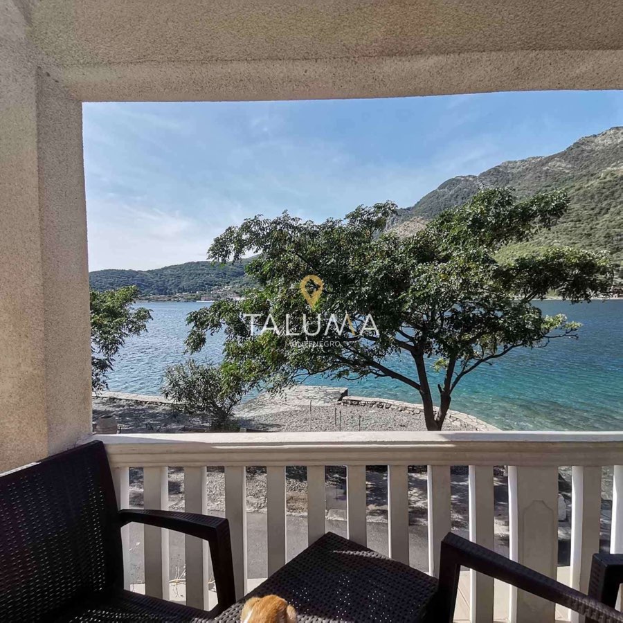 Kuća, 240 m², Lepetane, Tivat – fotografija 2