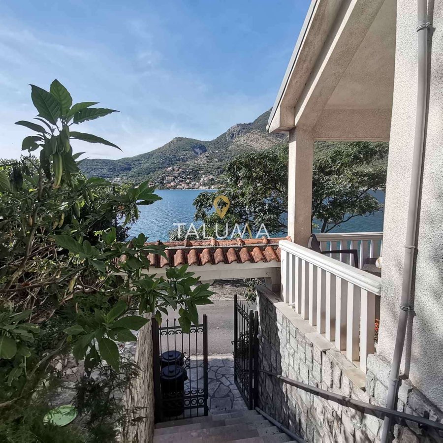 Kuća, 240 m², Lepetane, Tivat – fotografija 4