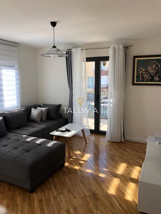 Dvosoban stan, 72 m², Momišići, Podgorica