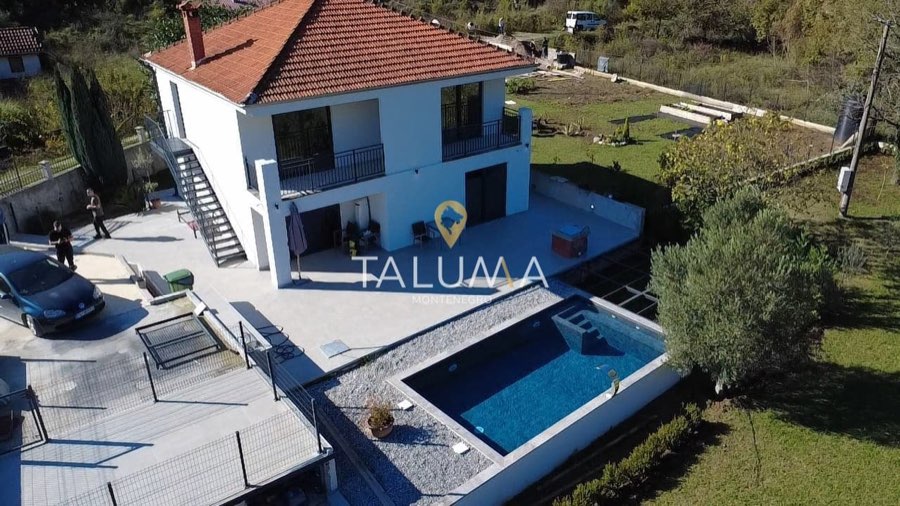 Kuća, 160 m², Lastva Grbaljska, Kotor