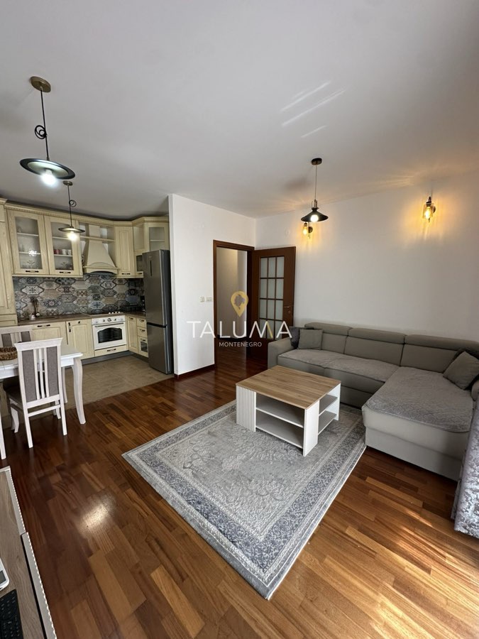 Dvosoban stan, 67 m², City kvart, Podgorica