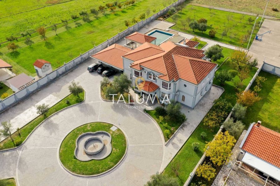 Zgrada spolja – Kuća, 560 m², Begovine, Danilovgrad (ML 1191)