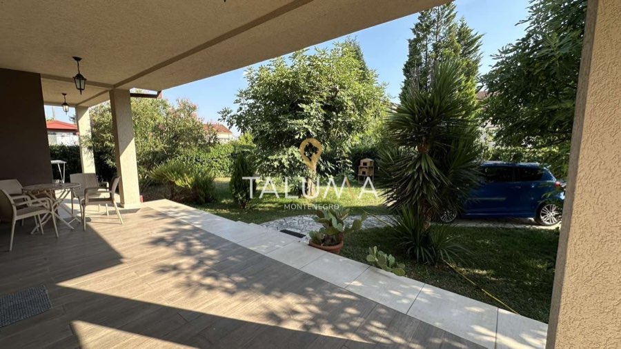 Kuća, 200 m², Tološi, Podgorica – fotografija 4