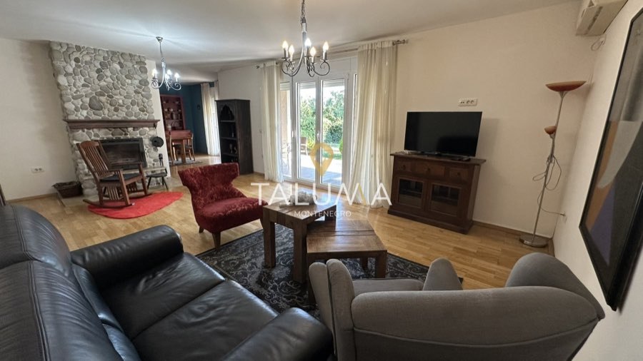 Kuća, 200 m², Tološi, Podgorica – fotografija 5