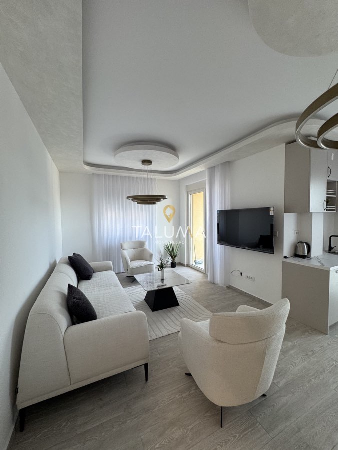 Dvosoban stan, 74 m², Bečići, Budva