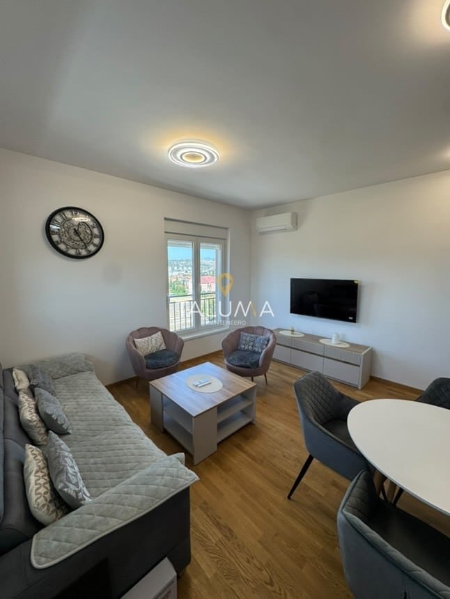 Dvosoban stan, 66 m², Stari Aerodrom, Podgorica
