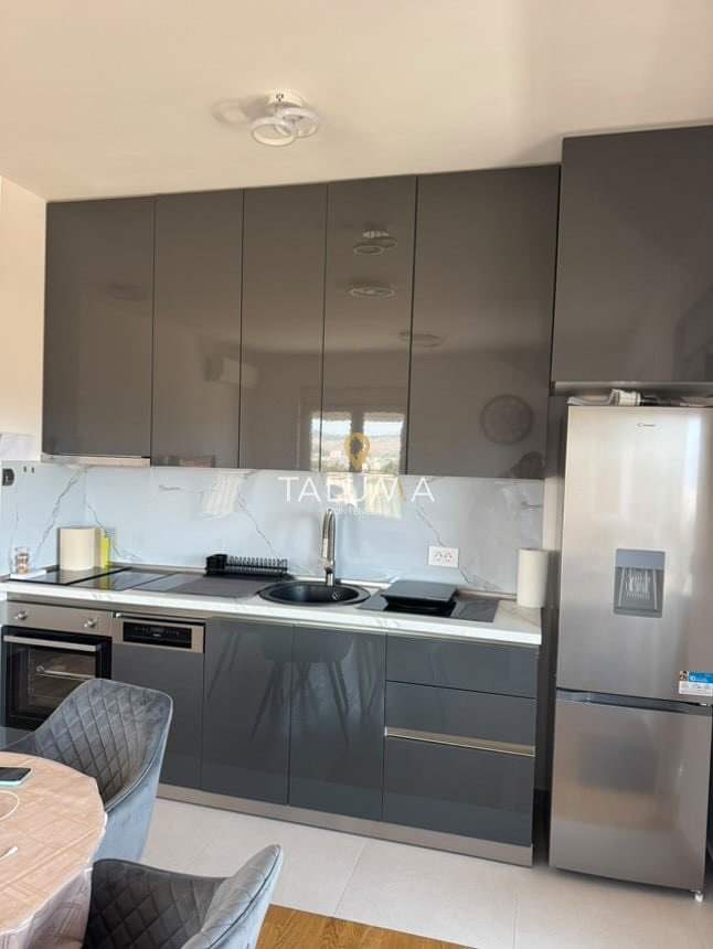 Dvosoban stan, 66 m², Stari Aerodrom, Podgorica – fotografija 4