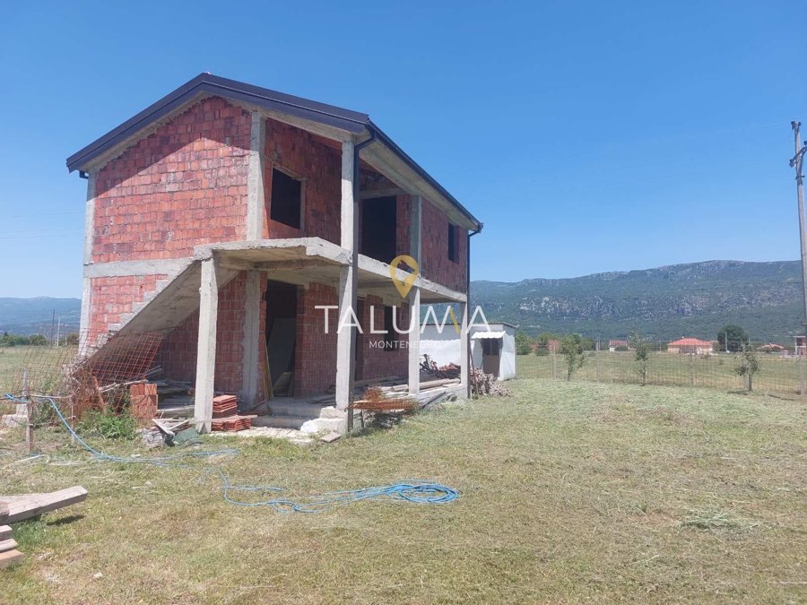 Plac, 1.500 m², Pričelje, Podgorica