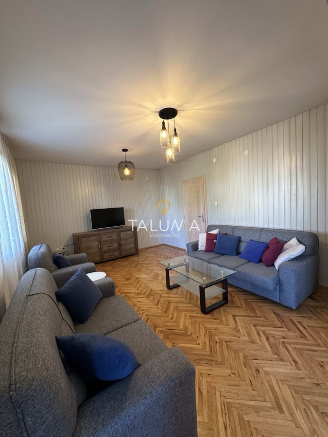 Dvosoban stan, 106 m², Stari Aerodrom, Podgorica