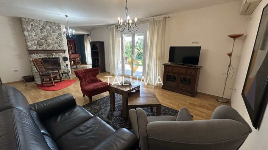 Kuća, 200 m², Tološi, Podgorica – fotografija 4