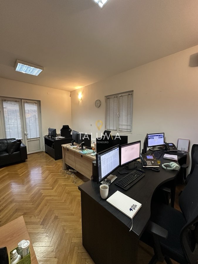 Kuća, 360 m², Momišići, Podgorica – fotografija 4