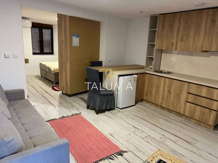 Garsonjera, 42 m², Stara Varoš, Podgorica