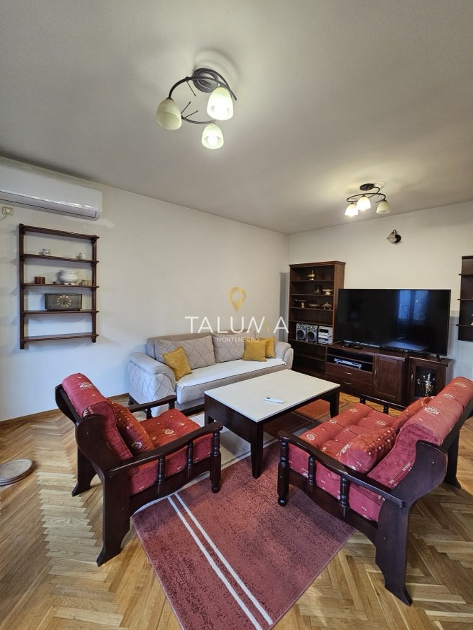 Kuća, 216 m², Dalmatinska, Podgorica – fotografija 2