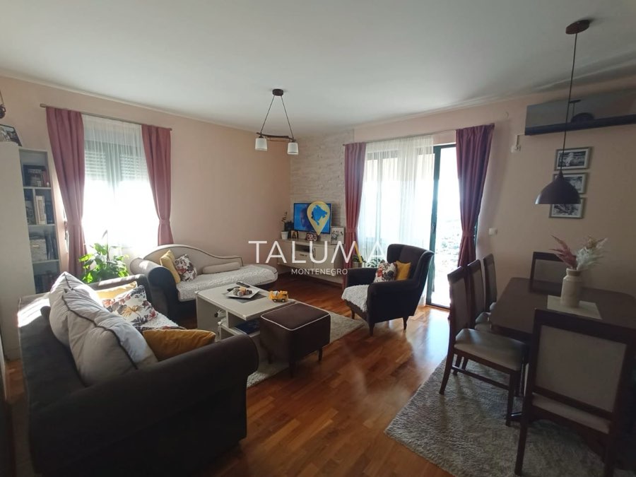 Trosoban stan, 101 m², Dub, Kotor