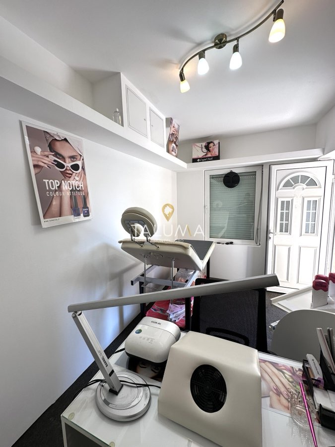 Poslovni prostor, 12 m², Drač, Podgorica