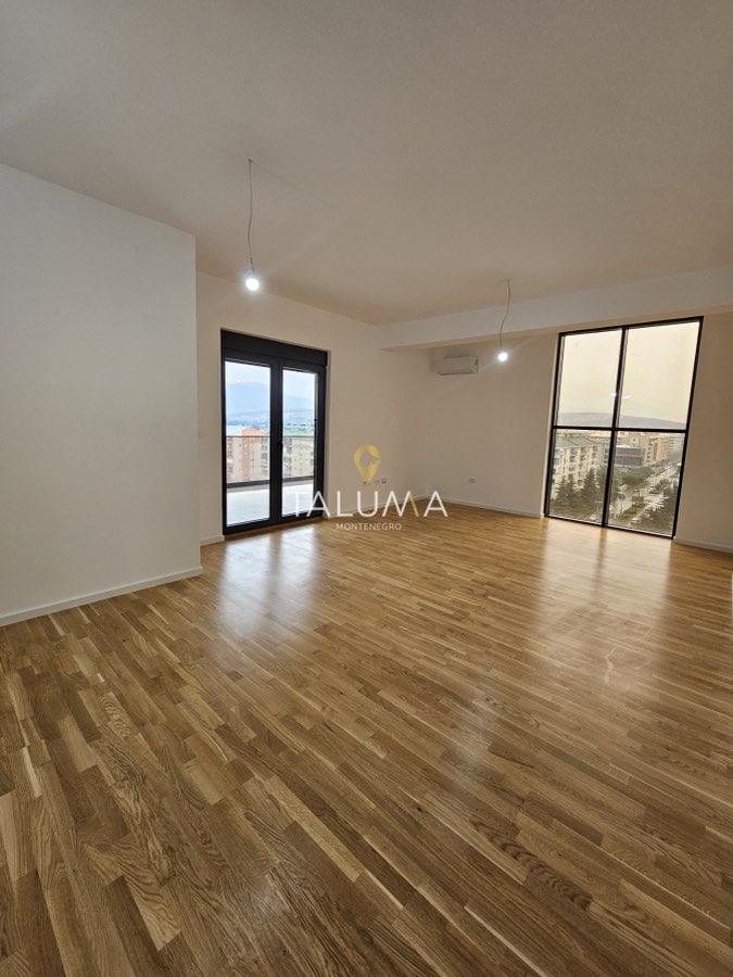 Četvorosoban stan, 269 m², Stari Aerodrom, Podgorica – fotografija 2