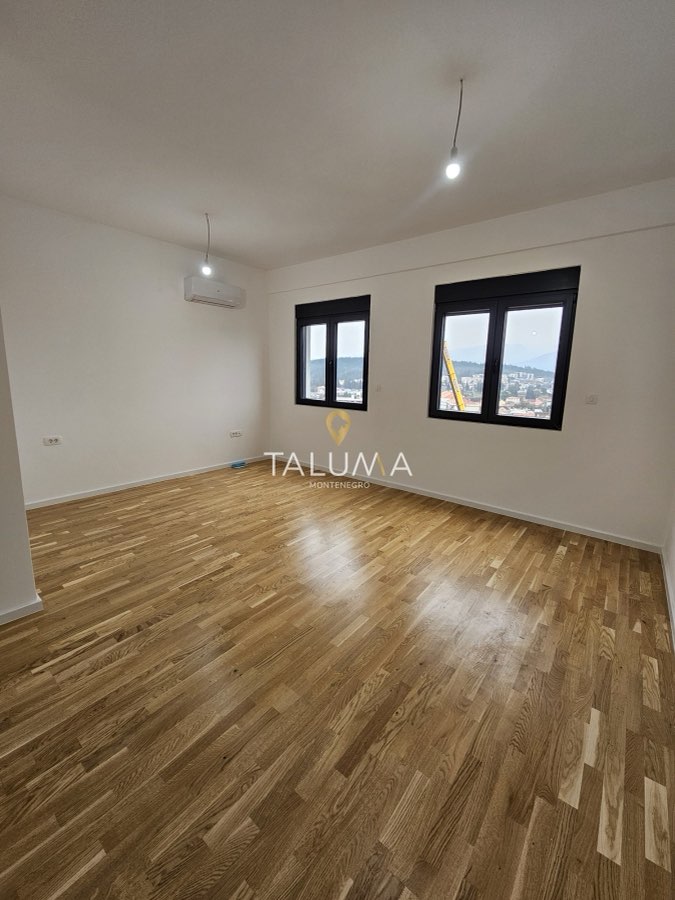 Četvorosoban stan, 269 m², Stari Aerodrom, Podgorica – fotografija 5