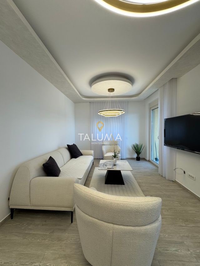 Dvosoban stan, 74 m², Bečići, Budva