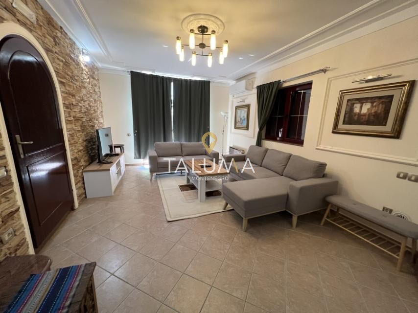 Kuća, 200 m², Donja Gorica, Podgorica – fotografija 2