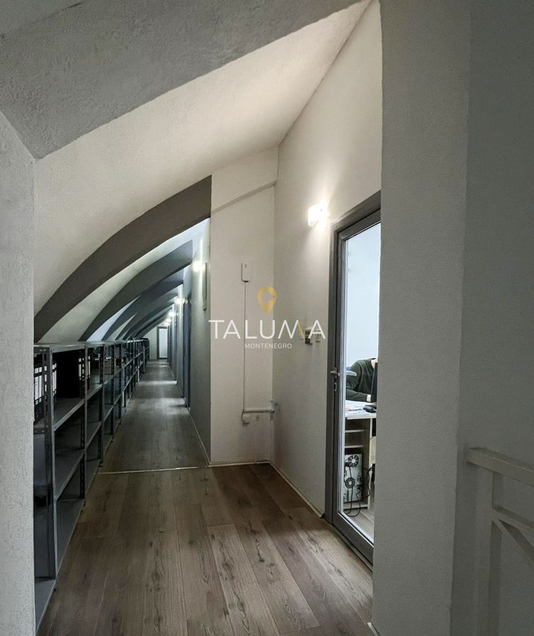 Poslovni prostor, 1.850 m², Zabjelo, Podgorica – fotografija 2