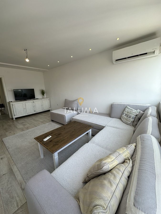 Dvosoban stan, 80 m², Preko Morače, Podgorica