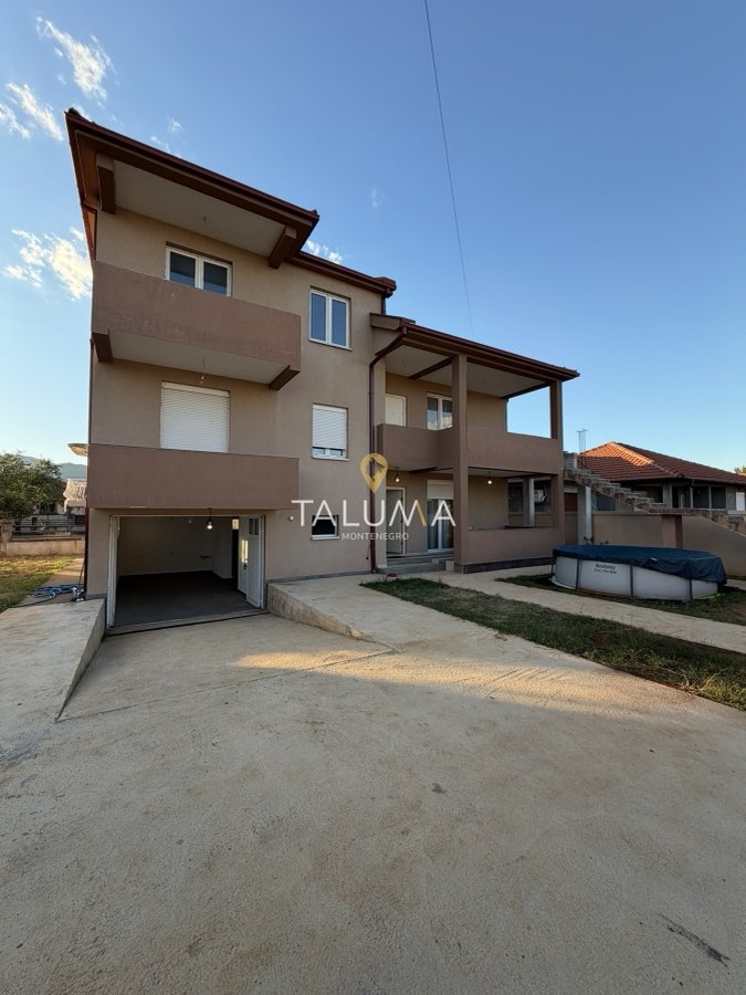 Kuća, 270 m², Donja Gorica, Podgorica