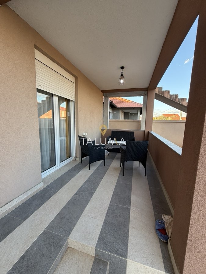 Kuća, 270 m², Donja Gorica, Podgorica – fotografija 2