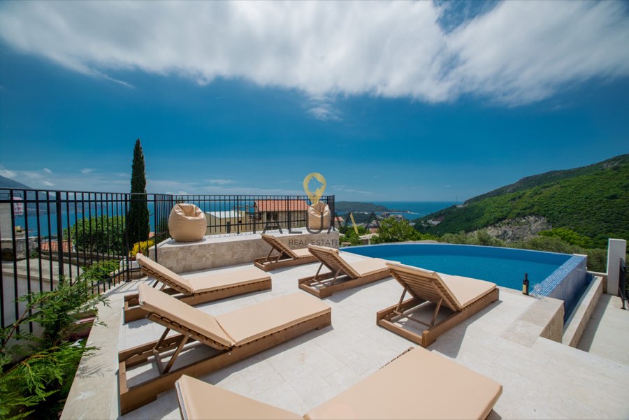 Kuća, 170 m², Ivanovići, Budva