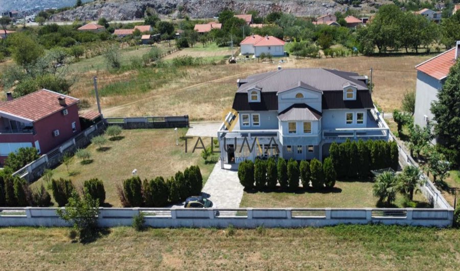 Kuća, 350 m², Dahna, Podgorica – fotografija 2