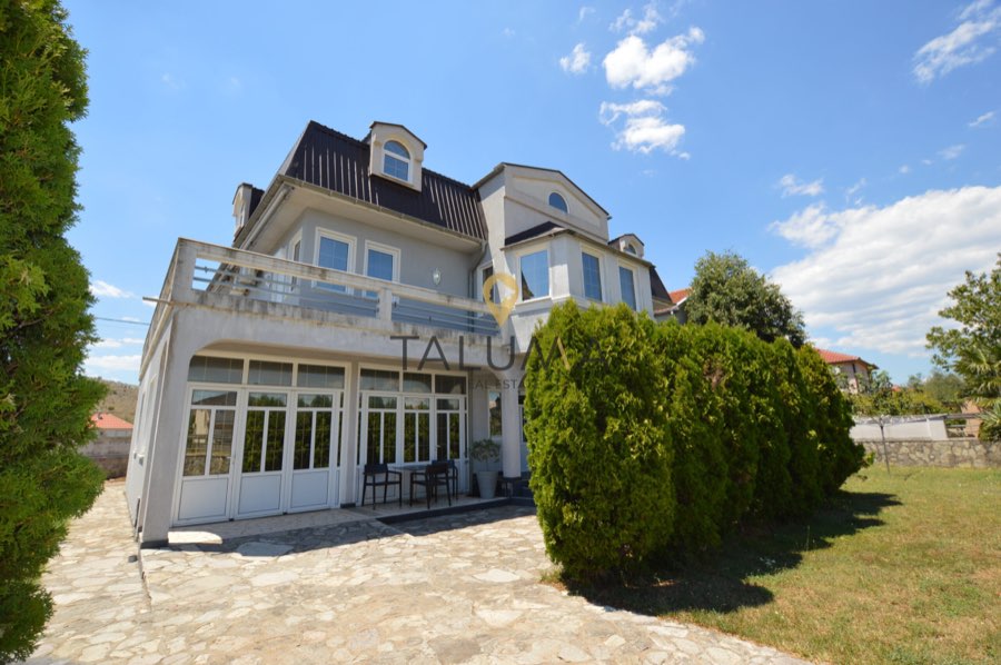 Zgrada spolja – Kuća, 350 m², Dahna, Podgorica (ML 251)