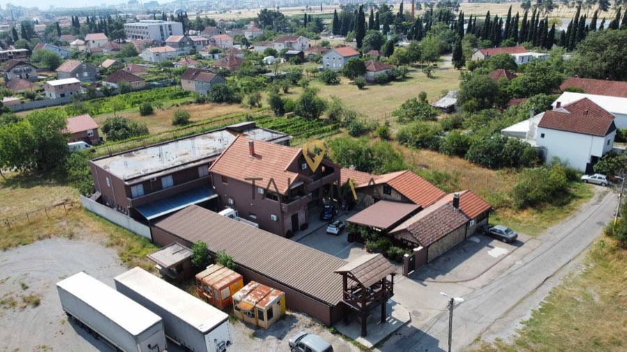 Kuća, 1.150 m², Tološi, Podgorica