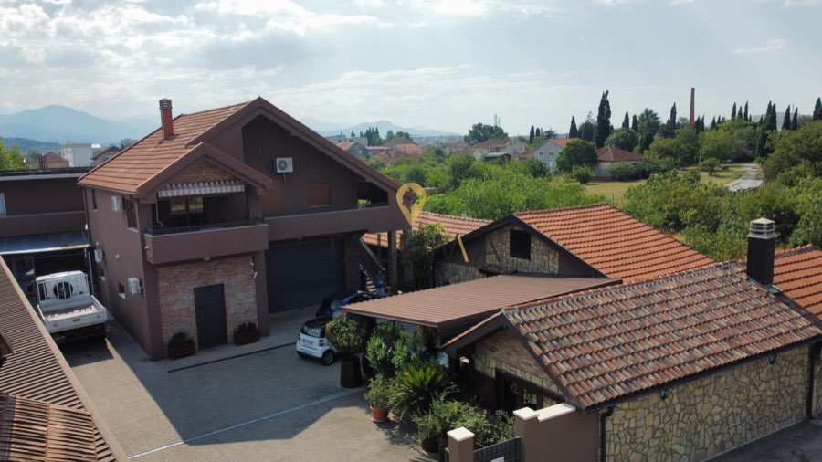 Kuća, 1.150 m², Tološi, Podgorica – fotografija 3