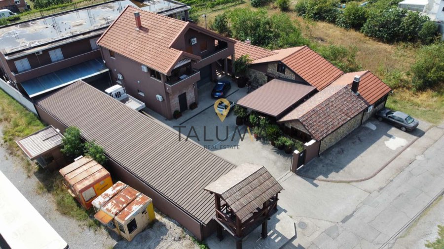 Zgrada spolja – Kuća, 1.150 m², Tološi, Podgorica (ML 259)