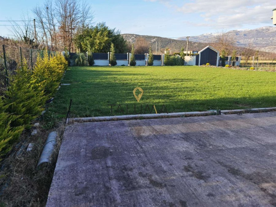 Kuća, 400 m², Grlić, Danilovgrad – fotografija 2