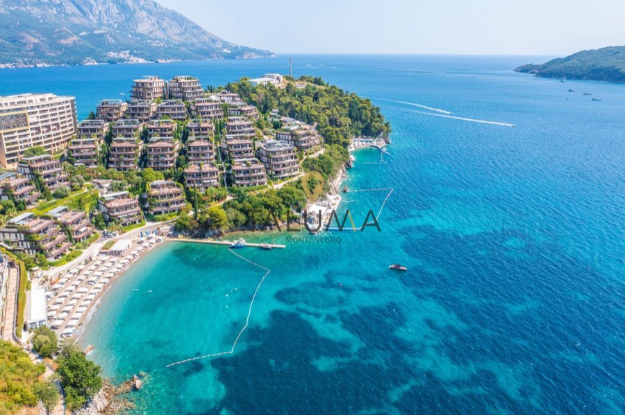Dvosoban stan, 159 m², Budva, centar