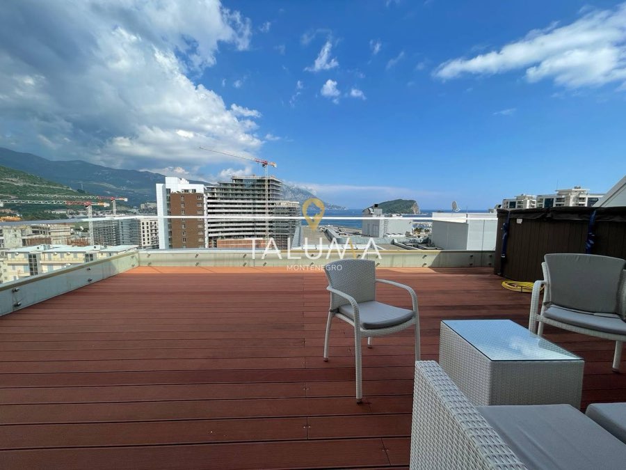 Dvosoban stan, 158 m², Budva, centar
