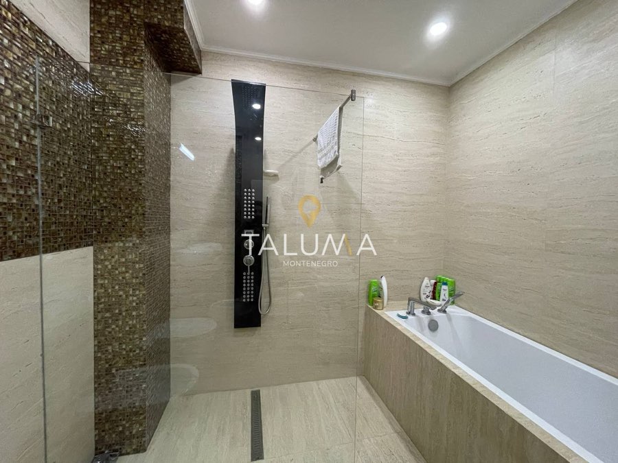 Dvosoban stan, 158 m², Budva, centar – fotografija 3
