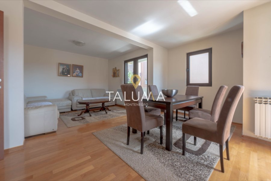 Trosoban stan, 117 m², Rozino, Budva