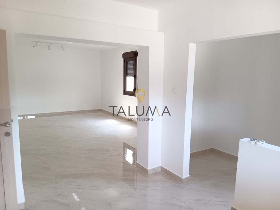 Poslovni prostor, 90 m², Masline, Podgorica