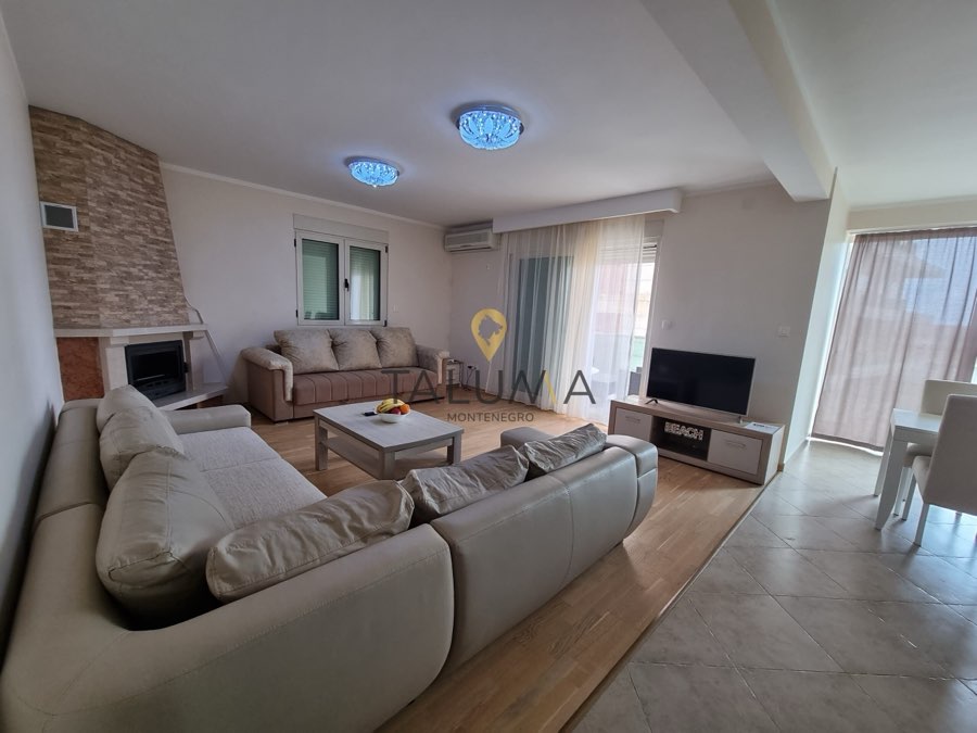 Dvosoban stan, 94 m², Bečići, Budva