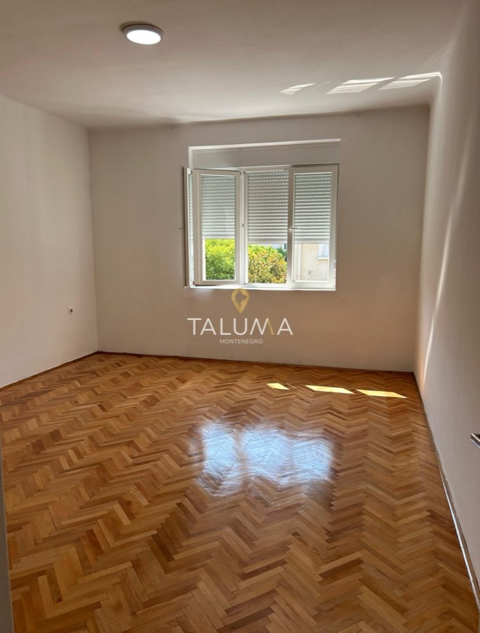 شقة بغرفتي نوم, 69 m², بودغوريتسا, المركز