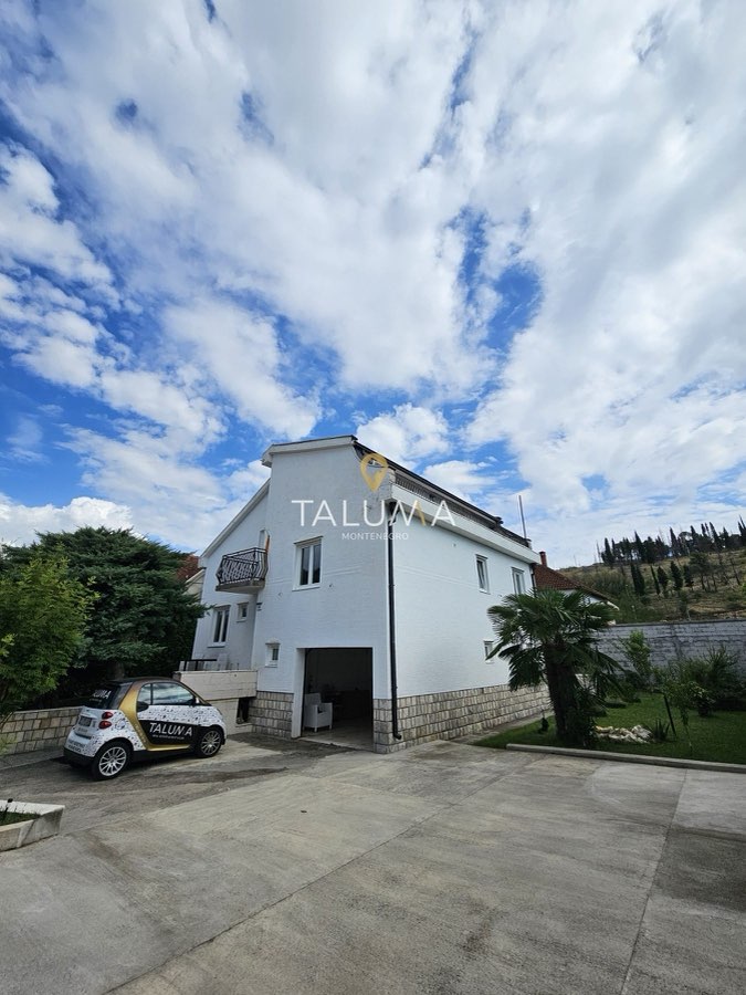 Kuća, 250 m², Zagorič, Podgorica