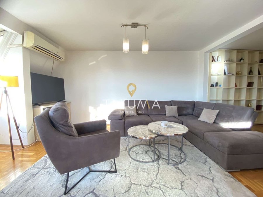 Dvosoban stan, 86 m², Podgorica, centar